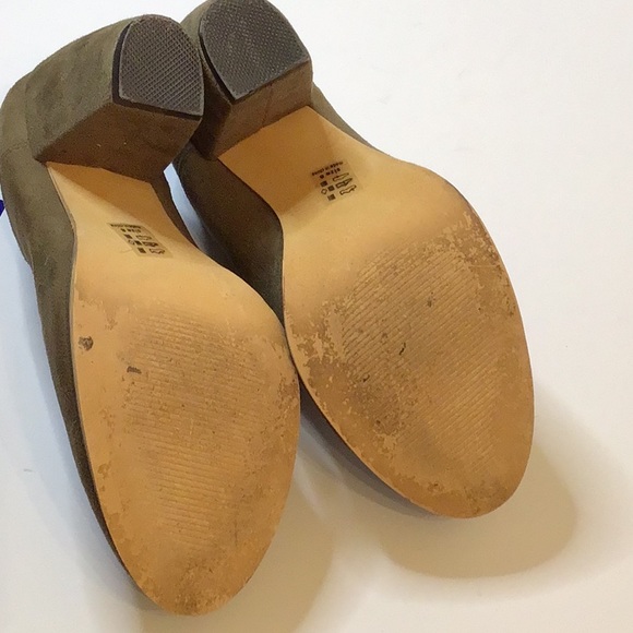 MICHAEL ANTONIO OLIVE GREEN SUEDE ANKLE HEEL BOOTS SZ 8 - Picture 14 of 16